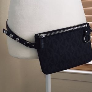 *NWOT* MICHAEL KORS Belted Hip Bag- Blk